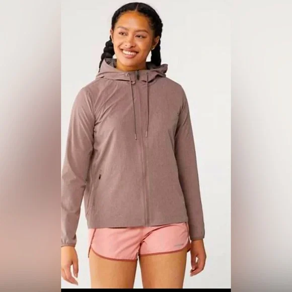 Vuori Women’s Outdoor Trainer Javket in mauve! - Picture 2 of 9